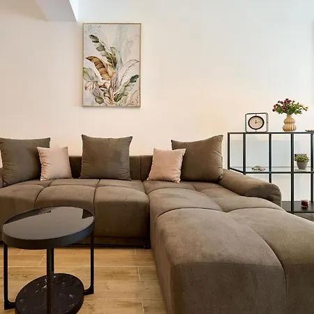 Infinity Breezes - Parking Mamaia