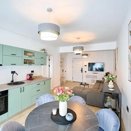 Infinity Breezes - Parking *